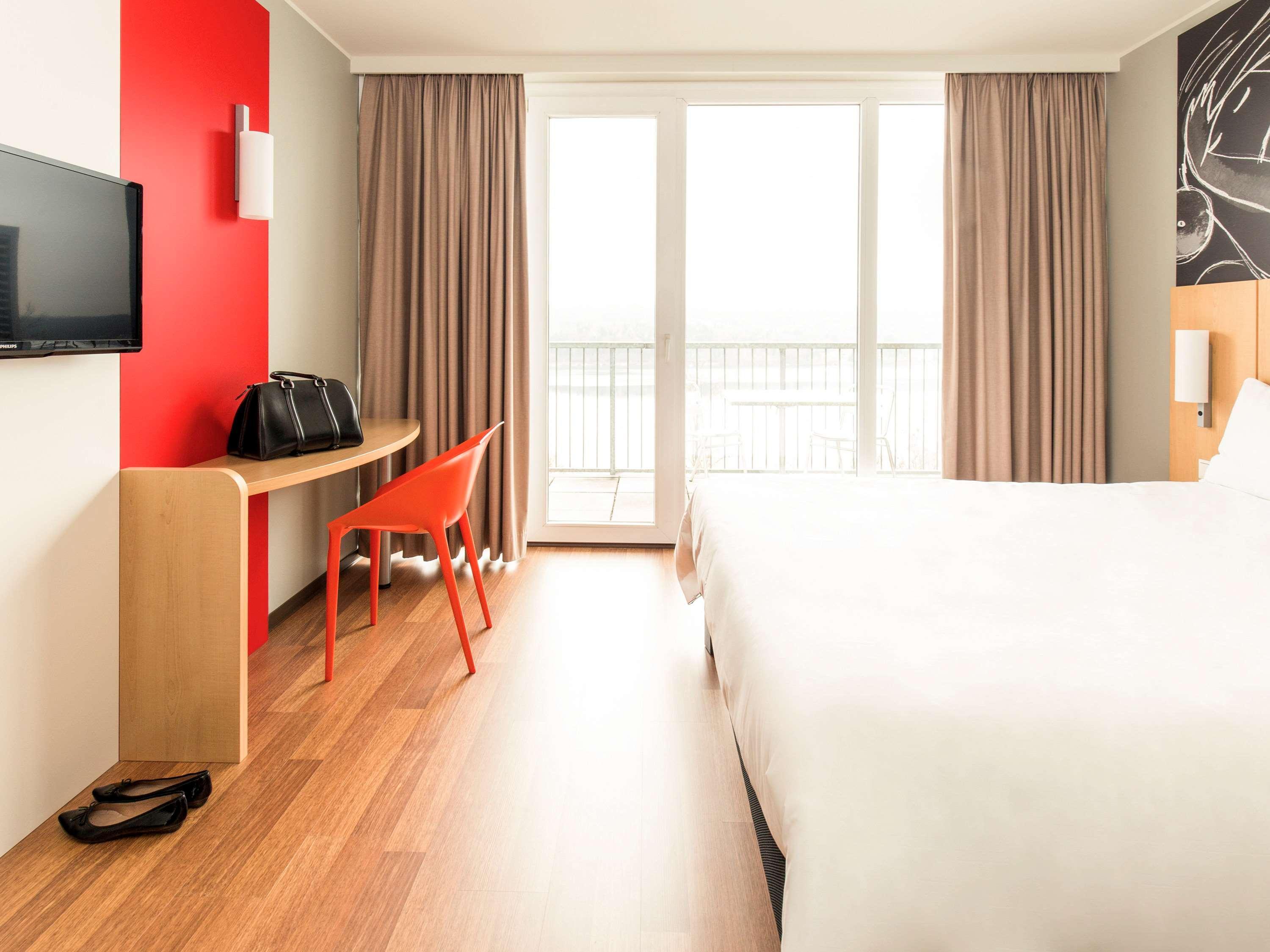 Ibis Woerthersee Portschach am Woerthersee Exterior photo